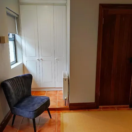 Δωμάτια σε οικογενειακή κατοικία Ivy House